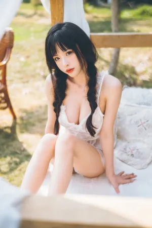 [WeiboGirl]微博红人 田园蕾丝裙 清水由乃