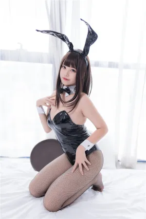 [WeiboGirl]微博红人 定制网袜兔女郎 蜜汁猫裘