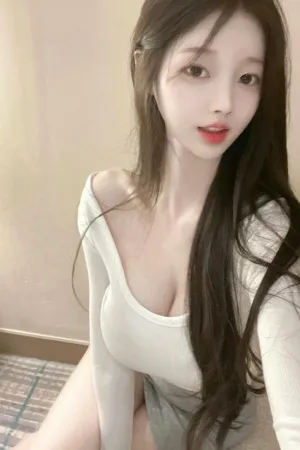 韩国超可爱又胸猛的妹子INS清纯性感自拍 순느