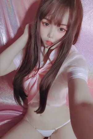 [WeiboGirl]微博红人 粉嫩水手服 喵喵鱼