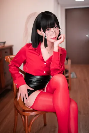 [WeiboGirl]微博红人 辉夜姬OL制服 Money冷冷