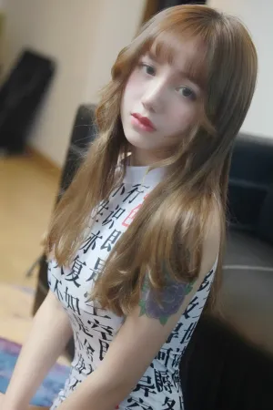 [WeiboGirl]微博红人 网络红人@洛丽塔大哥 cosplay官方视频套图视频合集 洛丽塔大哥