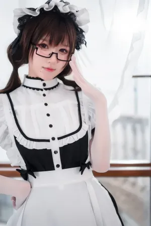 [WeiboGirl]微博红人 传统长裙女仆 阿包也是兔娘