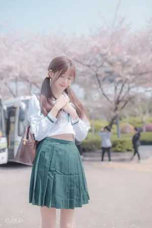 JK大巴主题户外性感JK制服配黑腿袜 王羽杉