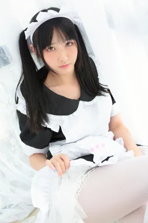 白丝女仆主题性感黑白女仆装配白丝袜 我才不是neko