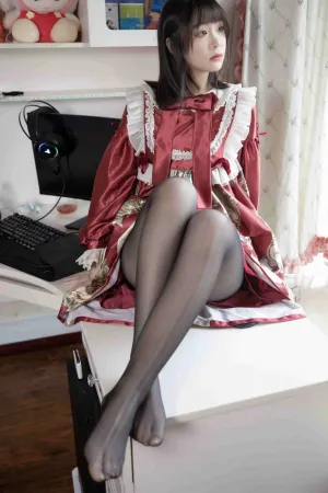 [WeiboGirl]微博红人 性感红色吊裙超薄黑丝 红色Lolita黑丝 幻琪琪