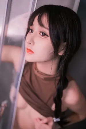 [WeiboGirl]微博红人 浴室性感棕色连衣长裙真空 凸点棕裙 您的蛋蛋