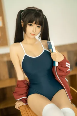 [WeiboGirl]微博红人 脱运动外衣 死库水 白丝袜 课间 蠢沫沫