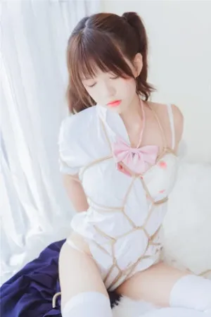 [FuLi]米友福利 蓝色JK 绳艺捆绑 性感白T 白丝袜 捆绑 桜桃喵