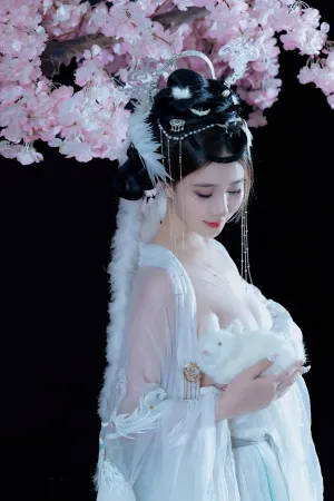 [FuLi]米友福利 白色 薄纱长裙 低胸 抱玉兔 嫦娥仙子 年年Nnian