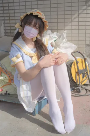 [WeiboGirl]微博红人 户外 性感 百褶裙下 春雪 森萝财团