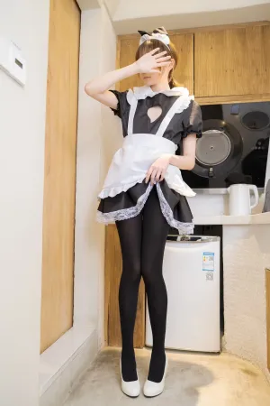 [WeiboGirl]微博红人 私房 性感 黑白女仆装 黑丝裤袜 微风05 森萝财团