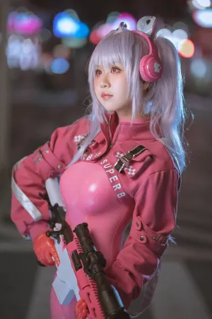 [Cosplay]角色扮演 户外 粉红连体衣 紧身 爱丽丝 萌芽儿o0