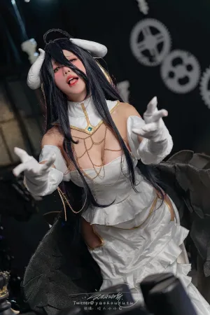 [Cosplay]角色扮演 白色 情趣连体内衣 露油亮肌肤 魅魔之耻 咬一口兔娘