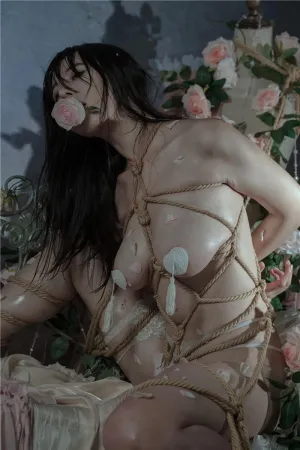 [WeiboGirl]微博红人 奶桃 捆绑 玫瑰绳艺 云溪溪