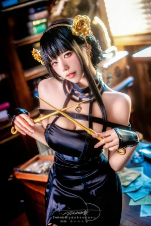 [Cosplay]角色扮演 3月作品 吊带旗袍 皮质情趣内衣 约尔太太 咬一口兔娘ovo