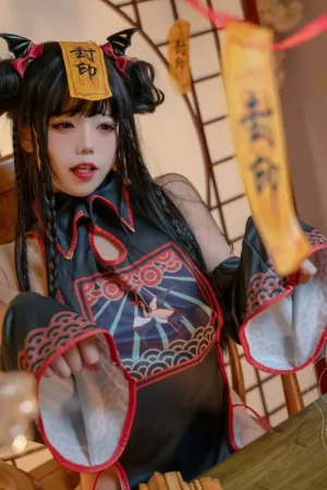 [Cosplay]角色扮演 僵尸蹲蹲 黏黏团子兔