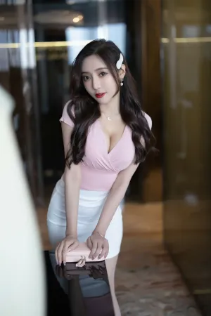 [FuLi]米友福利 xiuren秀人网 大尺度私拍 粉色上衣白裙 王馨瑶Yanni