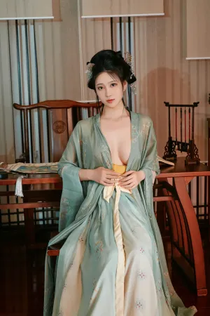 [Cosplay]角色扮演 梦华录 年年Nnian