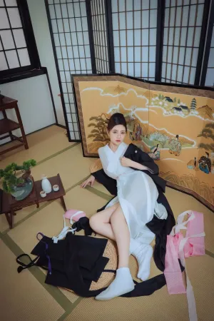 [Cosplay]角色扮演 未亡人 年年Nnian