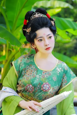 [Cosplay]角色扮演 绿萝裙 猫子