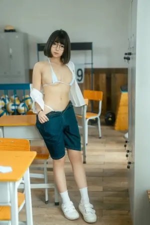 [Cosplay]角色扮演 教室 JK 比基尼 小调皮 叫兽