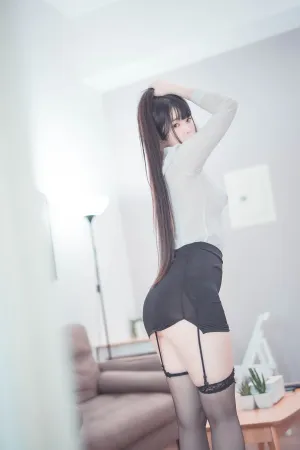 [FuLi]米友福利 OL 工作日 Weekday 落落Raku