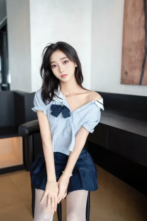 [XR]秀人内购 大尺度 私拍 流出 白丝 时安安