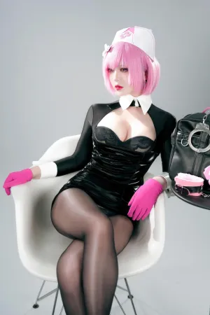 [Cosplay]角色扮演 绫LingTouch 王医生 半半子