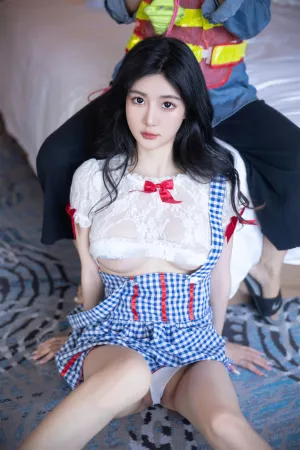 [XR]秀人内购 大尺度 私拍 流出 停电维修