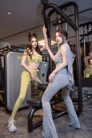 [XR]秀人内购 大尺度 私拍 流出 健身房 丰乳肥臀惹火对决 白茹雪abby,李丽莎