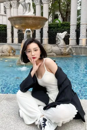 新一代外拍天后「简彤羽」看一眼就爱上 简彤羽