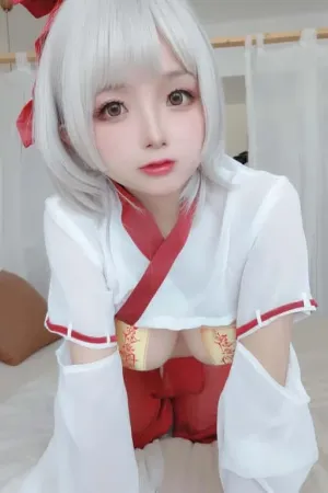 [Cosplay] 巫女自拍 - 日奈娇