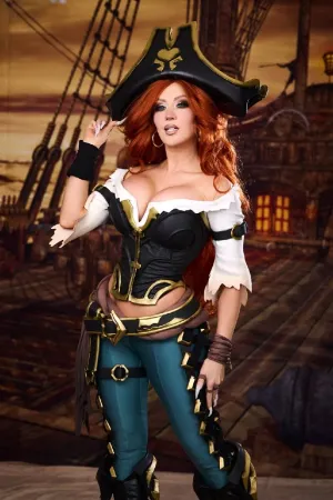 [欧美Cos] LOL 厄运小姐 Miss Fortune - Kate Sarkissian
