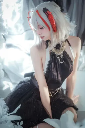 [Cosplay] 明日方舟 W 一周年礼服ver - 纸悦Etsu ko