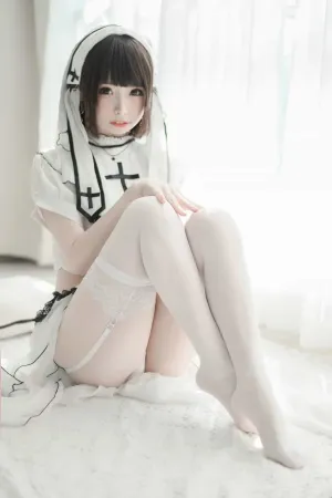 [Cosplay] 纯白 修女 - 十万珍吱伏特